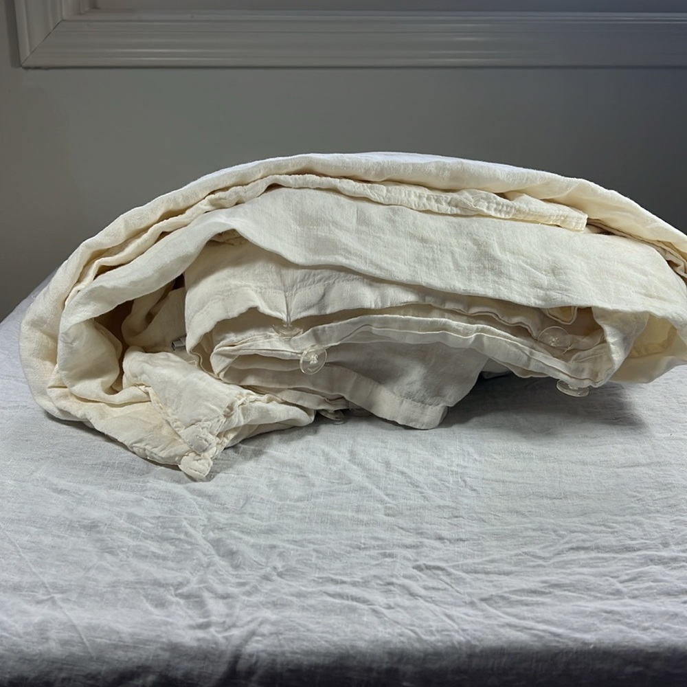 Brooklinen 100% European Linen Duvet In Cream Size Cali King/King
